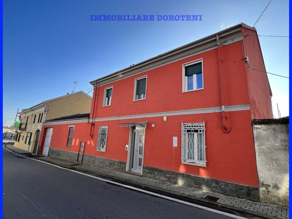 casa indipendente in vendita a Pezzana