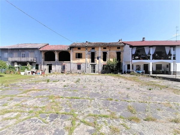 casa indipendente in vendita a Pezzana