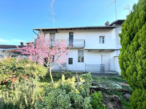 casa indipendente in vendita a Pezzana