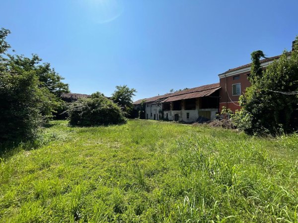 pentavano in vendita a Pezzana