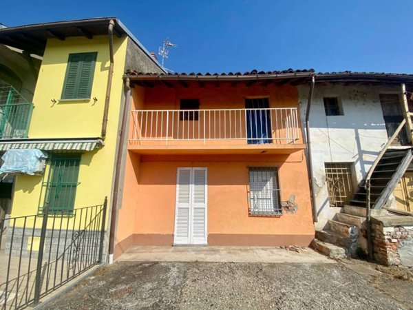 casa indipendente in vendita a Pezzana