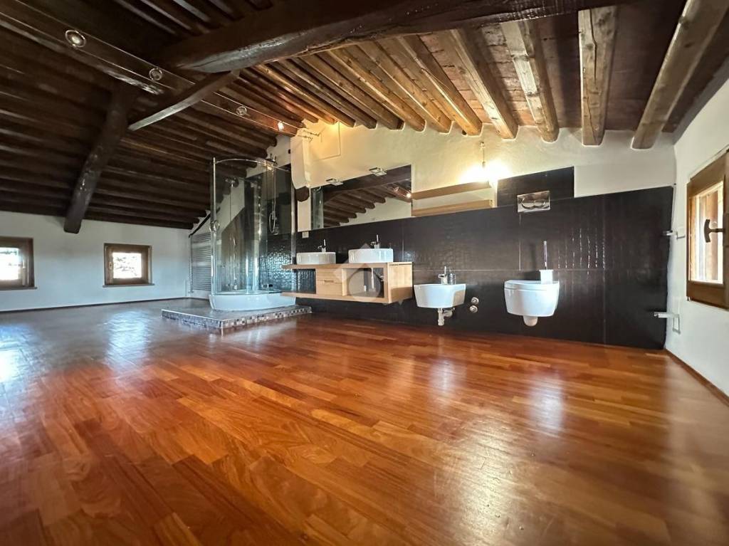 casa indipendente in vendita a Pezzana