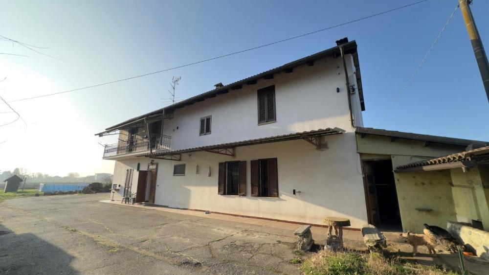 casa indipendente in vendita a Pezzana