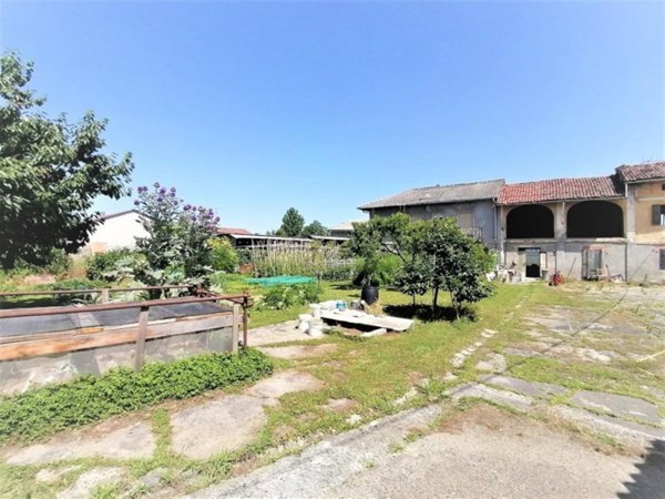 casa indipendente in vendita a Pezzana