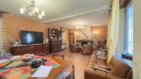 casa indipendente in vendita a Pezzana