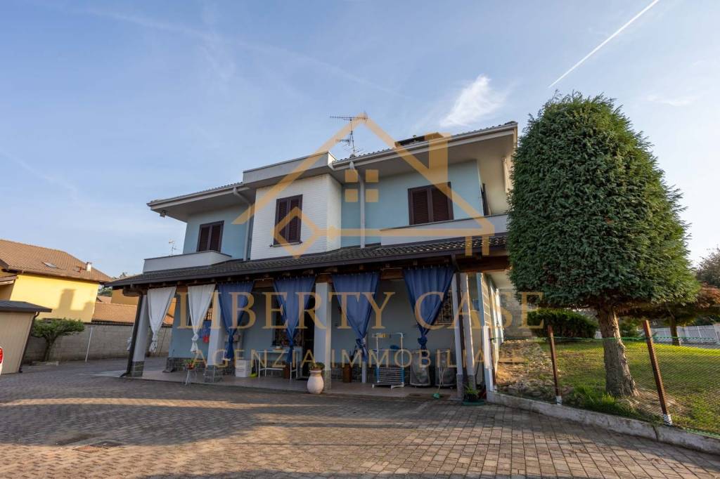 casa indipendente in vendita a Pezzana