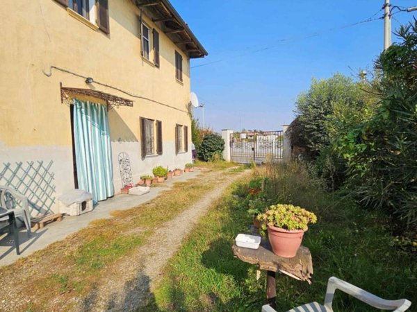 casa indipendente in vendita a Pezzana