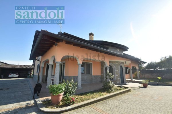 casa indipendente in vendita a Pezzana