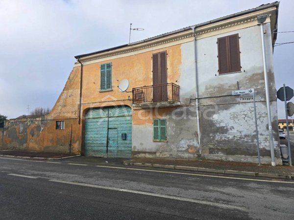casa indipendente in vendita a Pezzana