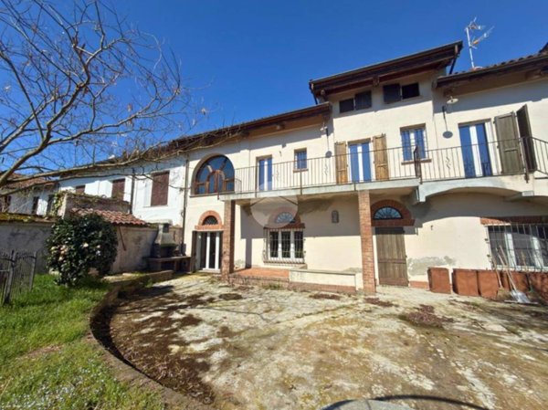 casa indipendente in vendita a Pezzana