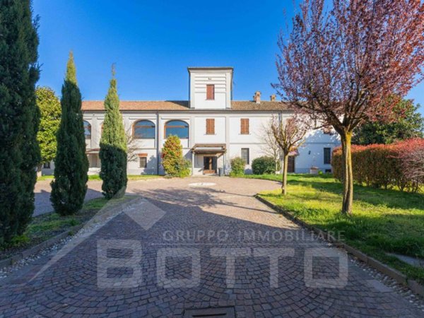 casa indipendente in vendita a Pezzana
