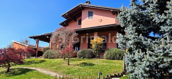 casa indipendente in vendita a Pezzana