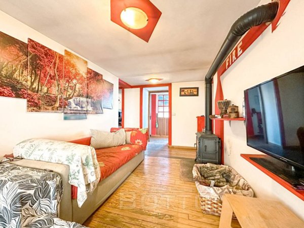 casa indipendente in vendita a Pila