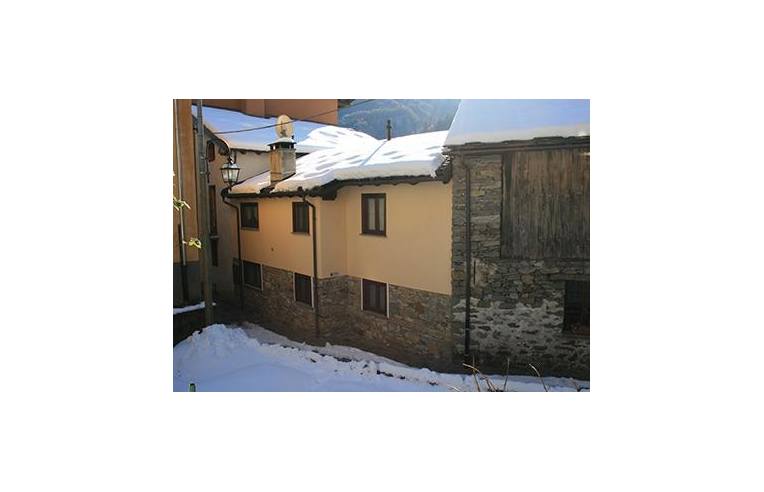 casa indipendente in vendita a Pila