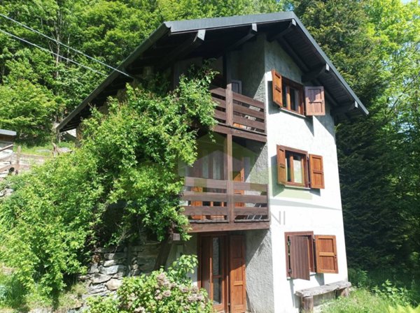 casa indipendente in vendita a Piode