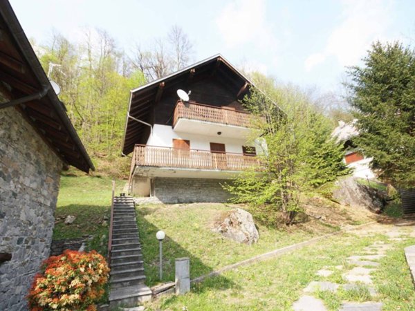 casa indipendente in vendita a Piode