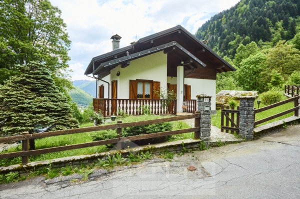 casa indipendente in vendita a Piode