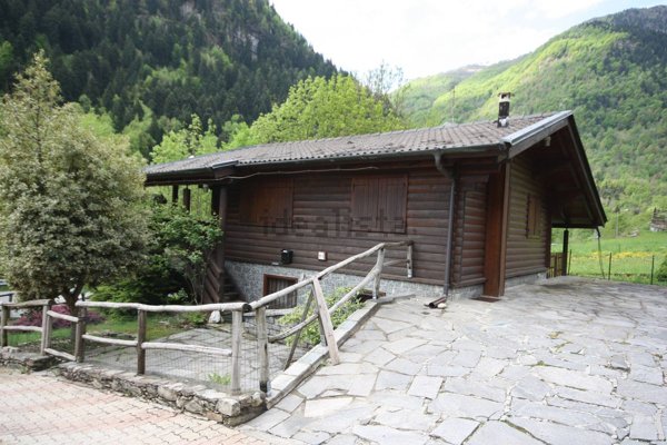 casa indipendente in vendita a Piode