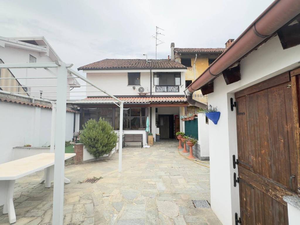 casa indipendente in vendita a Prarolo
