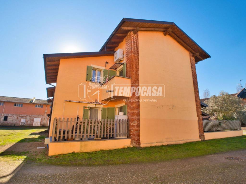 casa indipendente in vendita a Prarolo