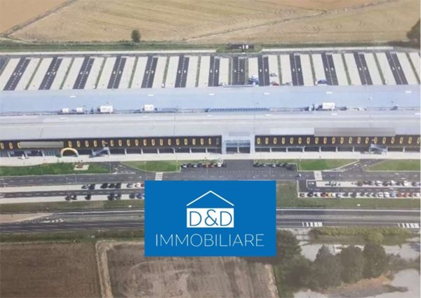 casale in vendita a Prarolo