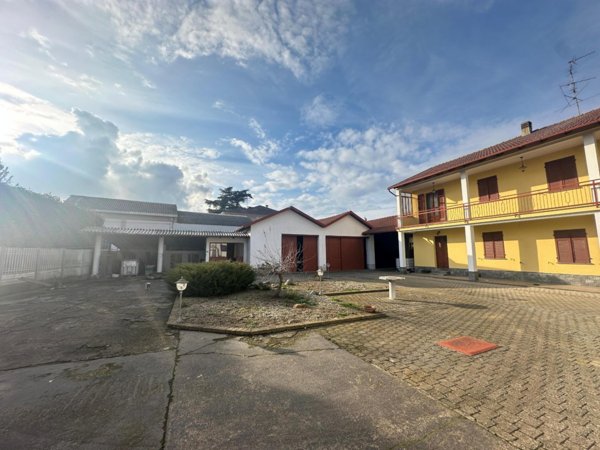 casa indipendente in vendita a Prarolo