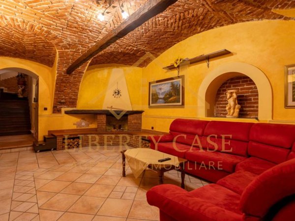 casa indipendente in vendita a Prarolo