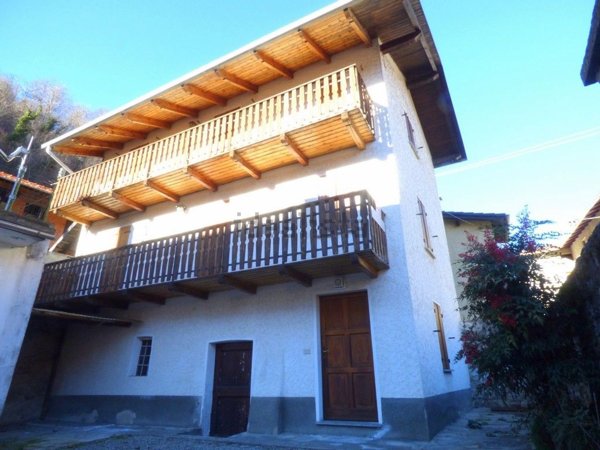 casa semindipendente in vendita a Quarona