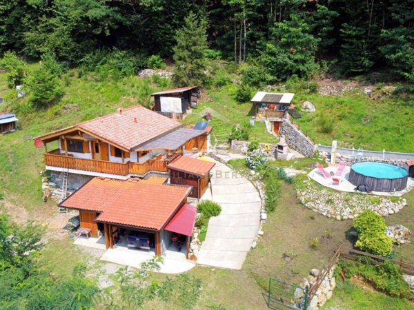 casa indipendente in vendita a Quarona