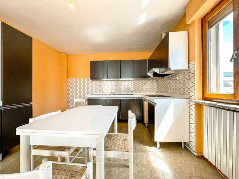 casa indipendente in vendita a Quarona in zona Doccio