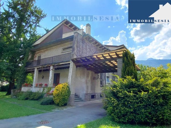 casa indipendente in vendita a Quarona