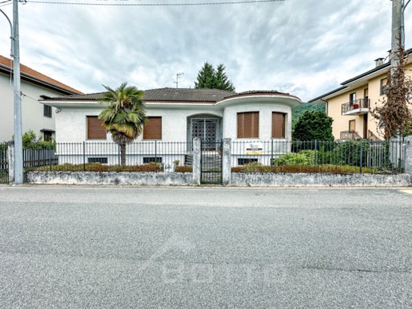 casa indipendente in vendita a Quarona