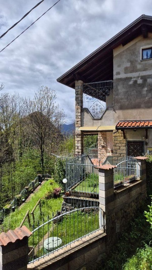 casa indipendente in vendita a Quarona