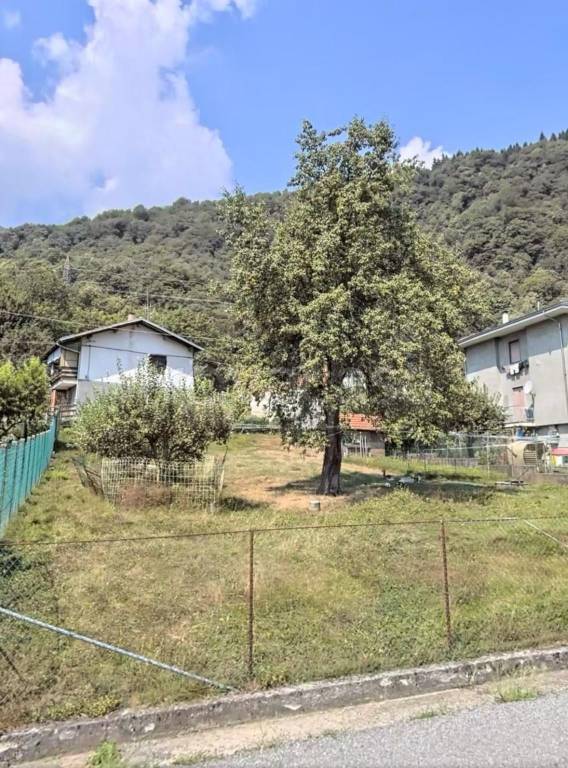 terreno edificabile in vendita a Quarona in zona Doccio