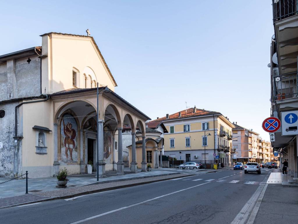 negozio in vendita a Quarona