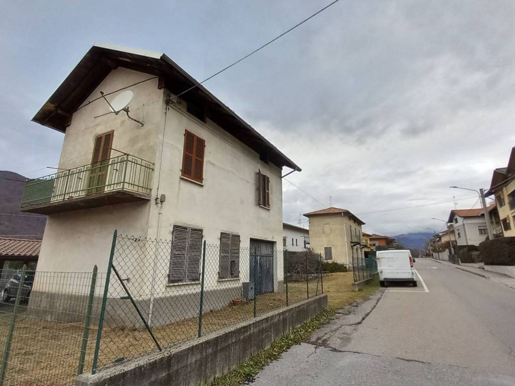 casa indipendente in vendita a Quarona