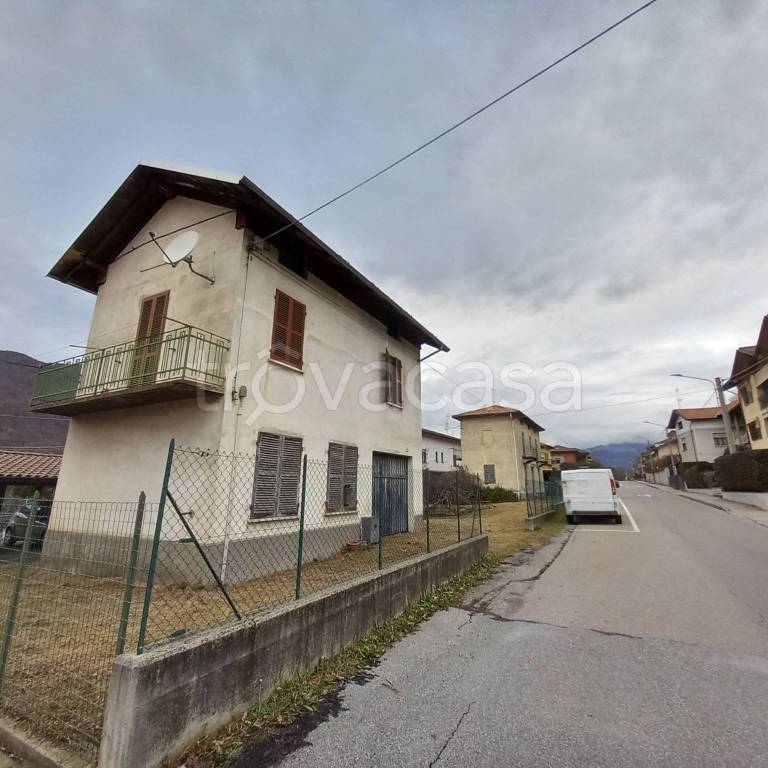 casa indipendente in vendita a Quarona