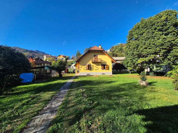 casa indipendente in vendita a Quarona