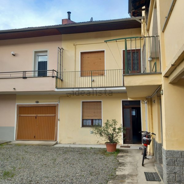 casa indipendente in vendita a Quarona