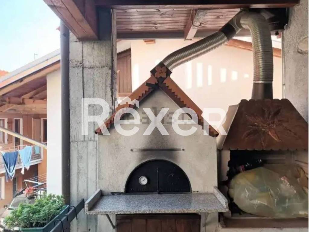 casa indipendente in vendita a Quarona in zona Doccio