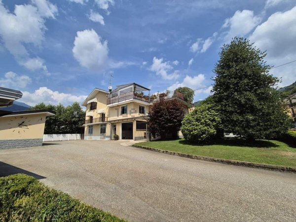 villa in vendita a Quarona