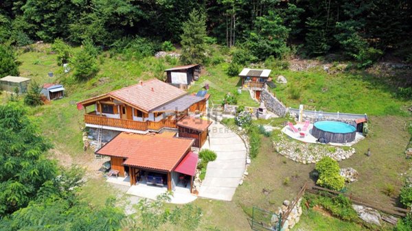 casa indipendente in vendita a Quarona