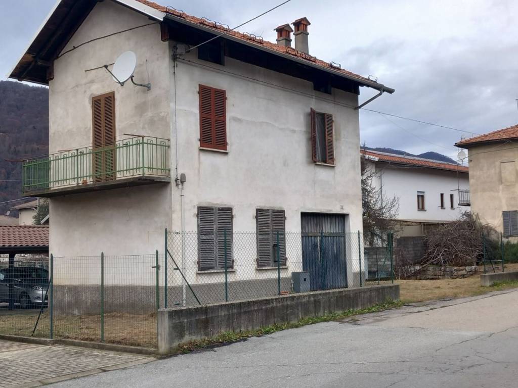 casa indipendente in vendita a Quarona