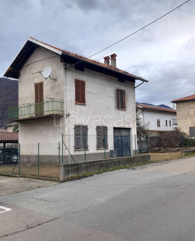casa indipendente in vendita a Quarona