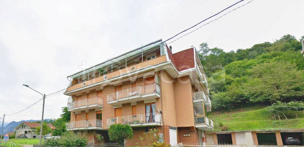 appartamento in vendita a Quarona in zona Doccio