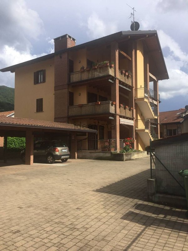 appartamento in vendita a Quarona in zona Doccio