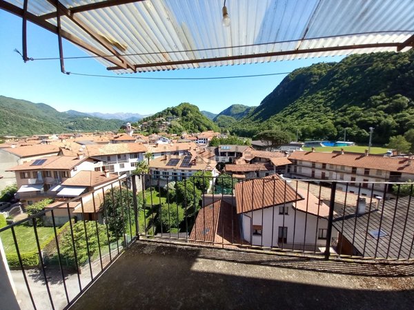 appartamento in vendita a Quarona in zona Doccio