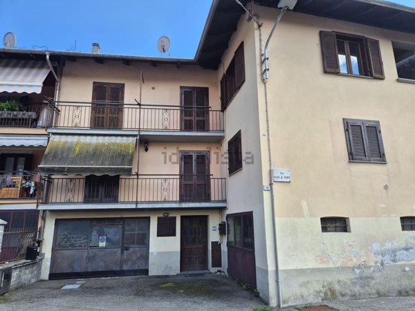 appartamento in vendita a Quarona in zona Doccio