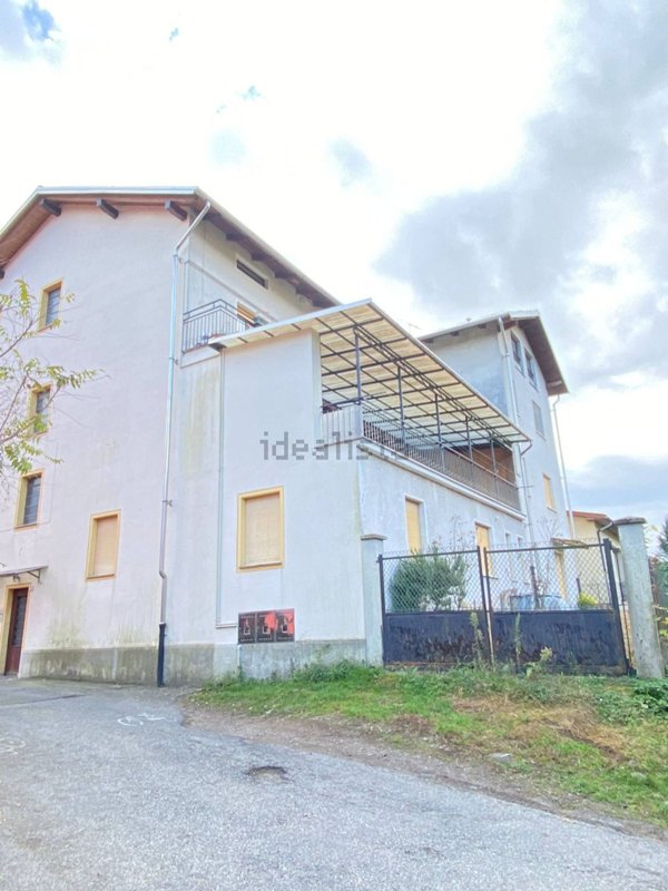 appartamento in vendita a Quarona in zona Doccio