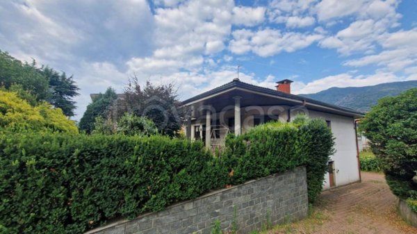 casa indipendente in vendita a Quarona in zona Doccio